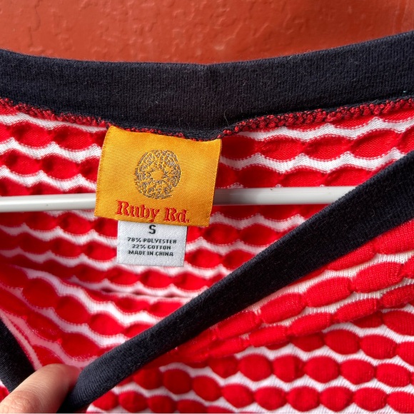 Red, white, dark blue sweater - Picture 3 of 3